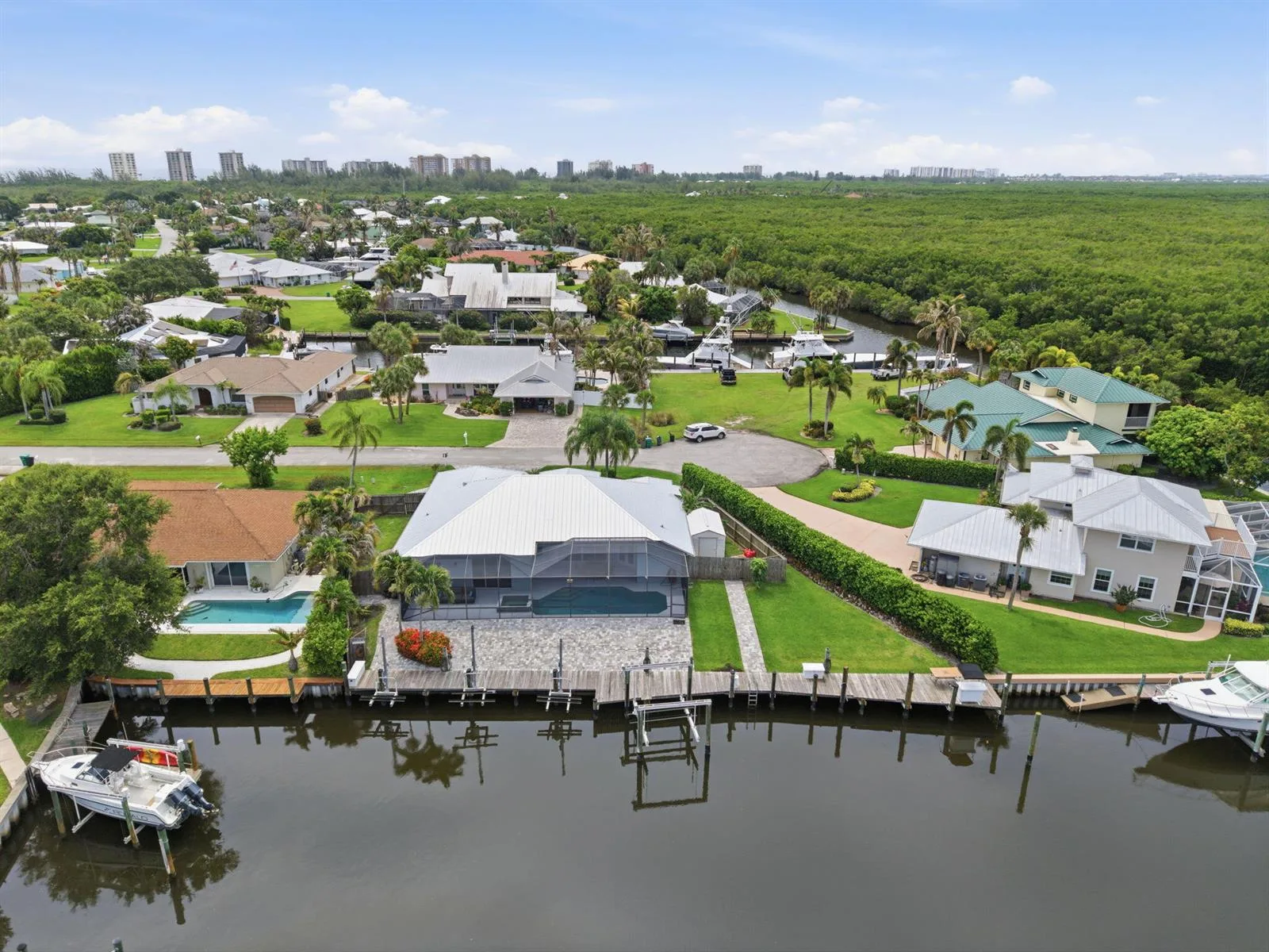 117 Queen Elizabeth Court, Hutchinson Island, FL 34949
