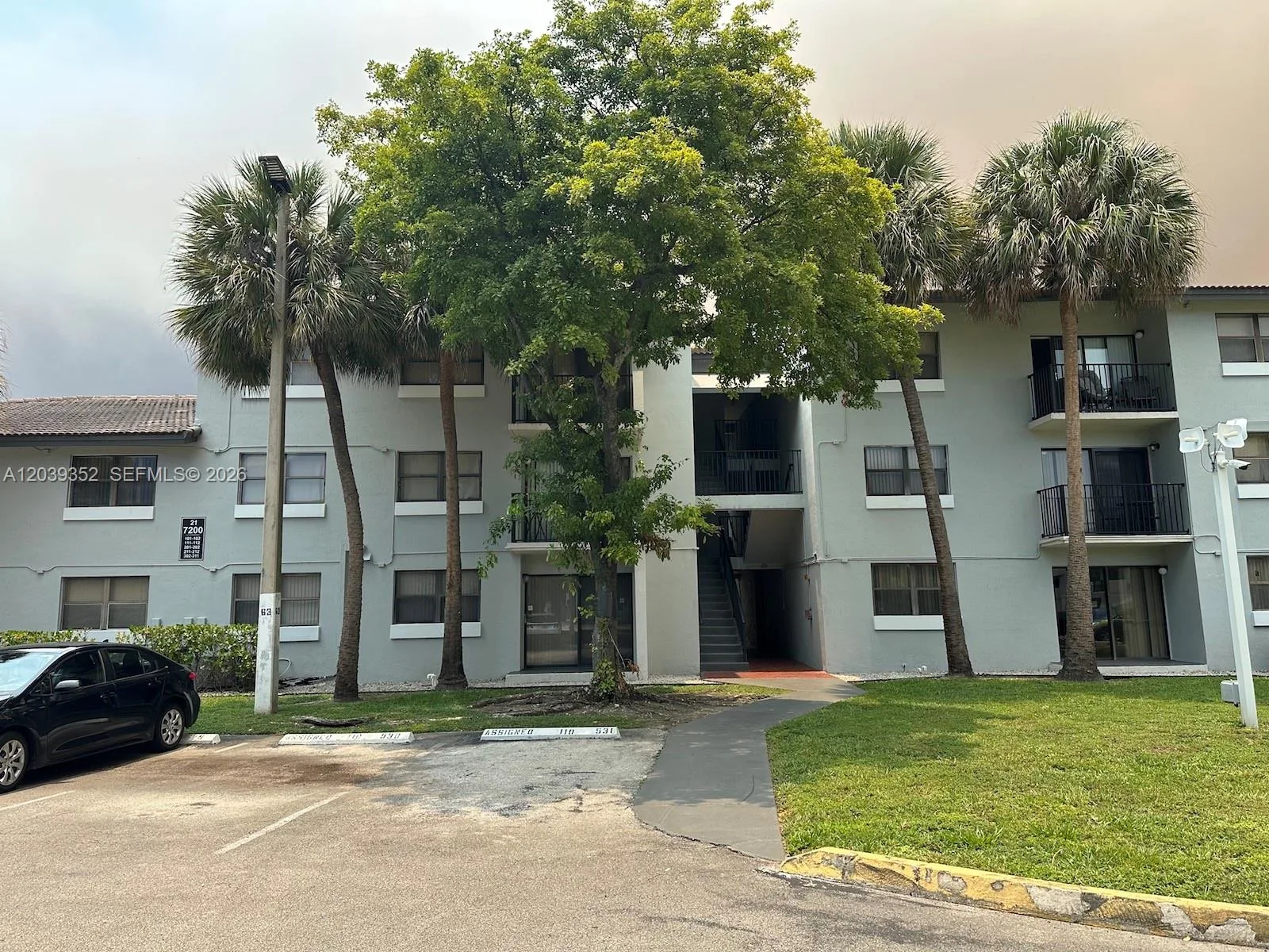 7200 NW 179th St # 311, Hialeah, FL 33015