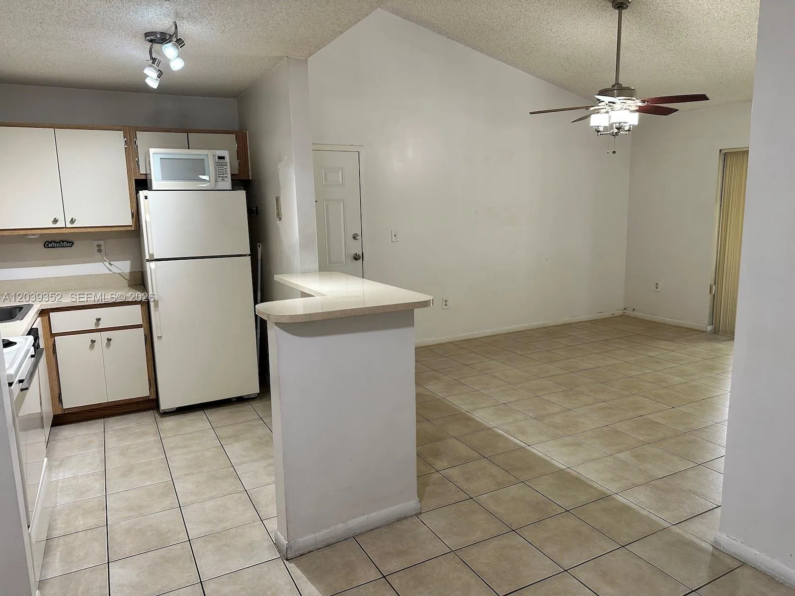 7200 NW 179th St # 311, Hialeah, FL 33015 photo 4