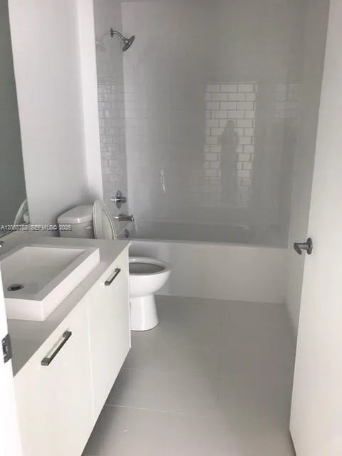 151 SE 1st St # 2801, Miami, FL 33131 photo 13