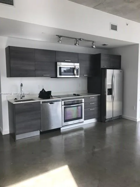 151 SE 1st St # 2801, Miami, FL 33131 photo 5
