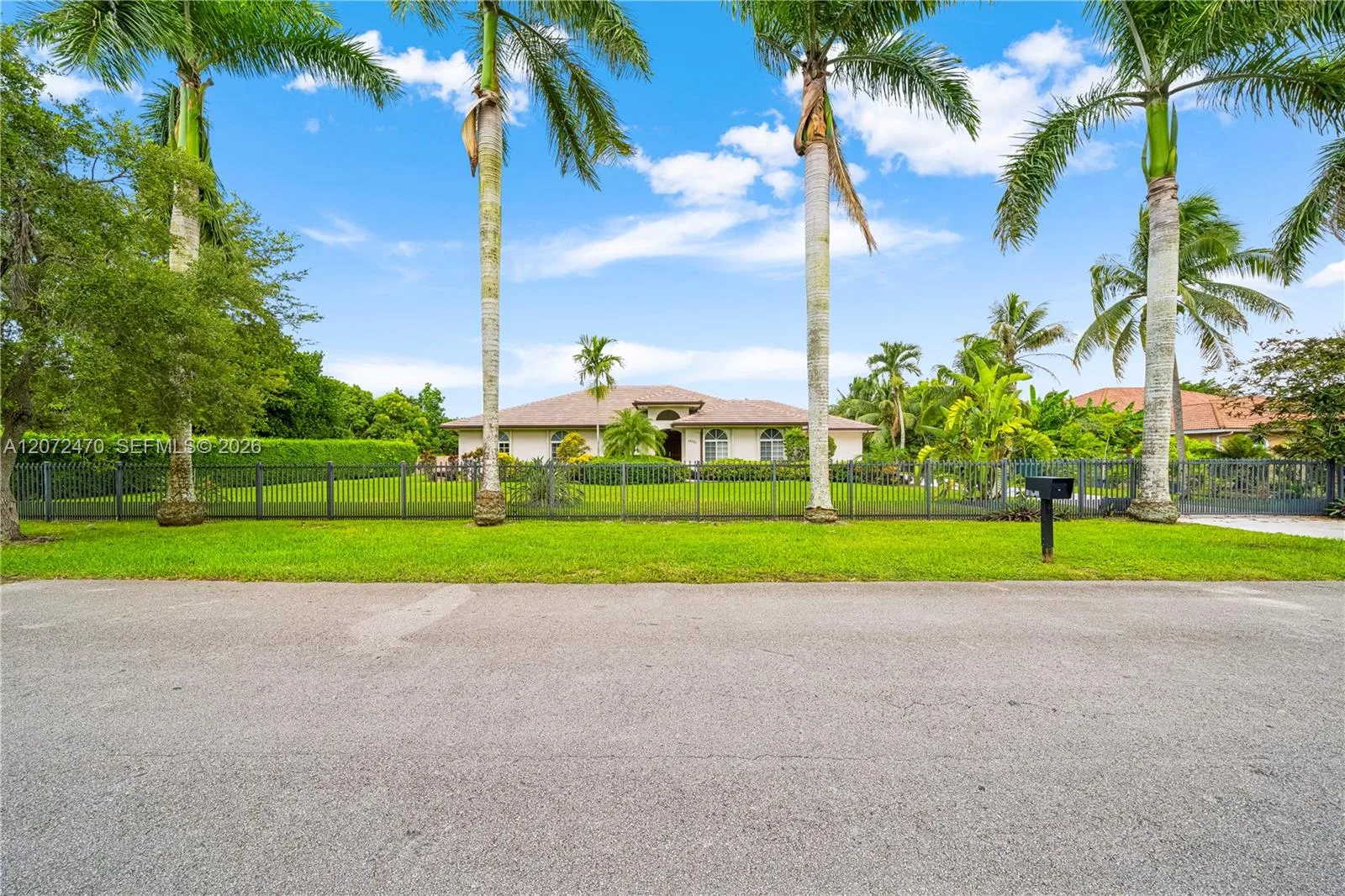 15720 SW 252nd St, Homestead, FL 33031 photo 2