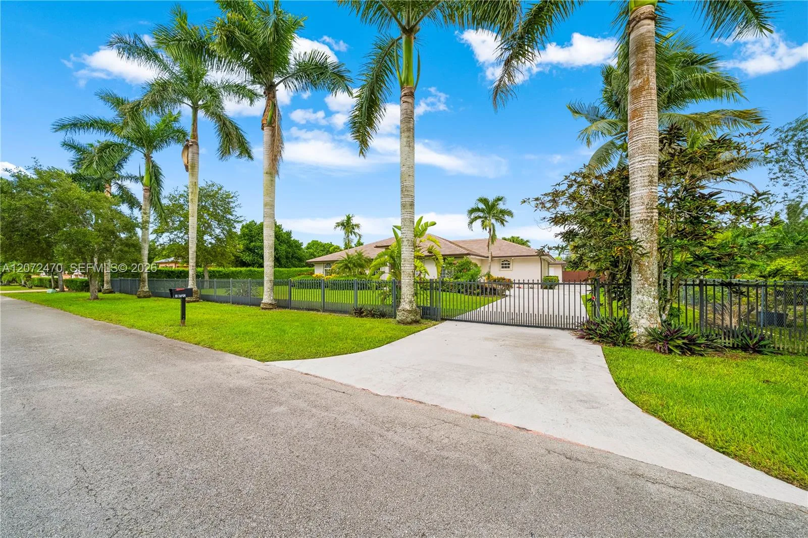 15720 SW 252nd St, Homestead, FL 33031 photo 3