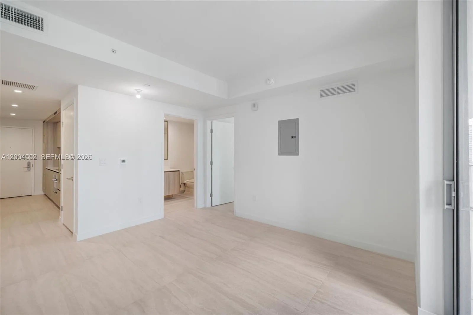 77 SE 5th St # 3205, Miami, FL 33131 photo 4