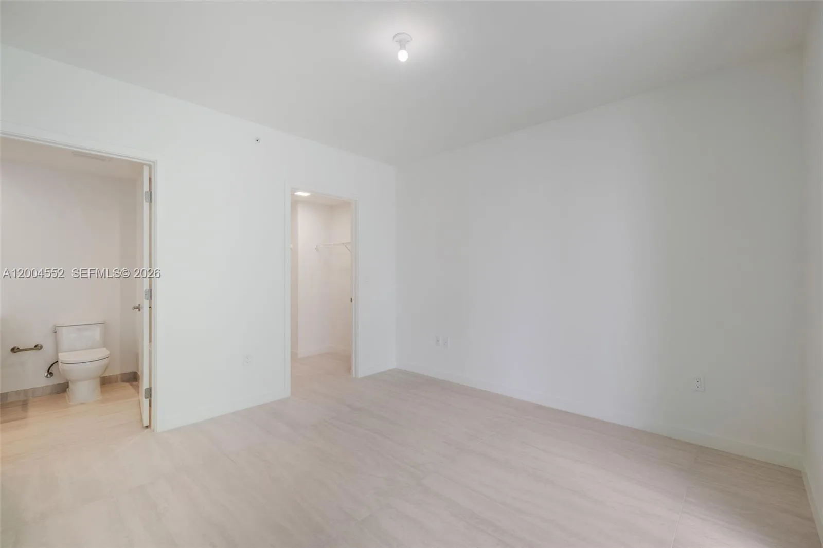 77 SE 5th St # 3205, Miami, FL 33131 photo 9