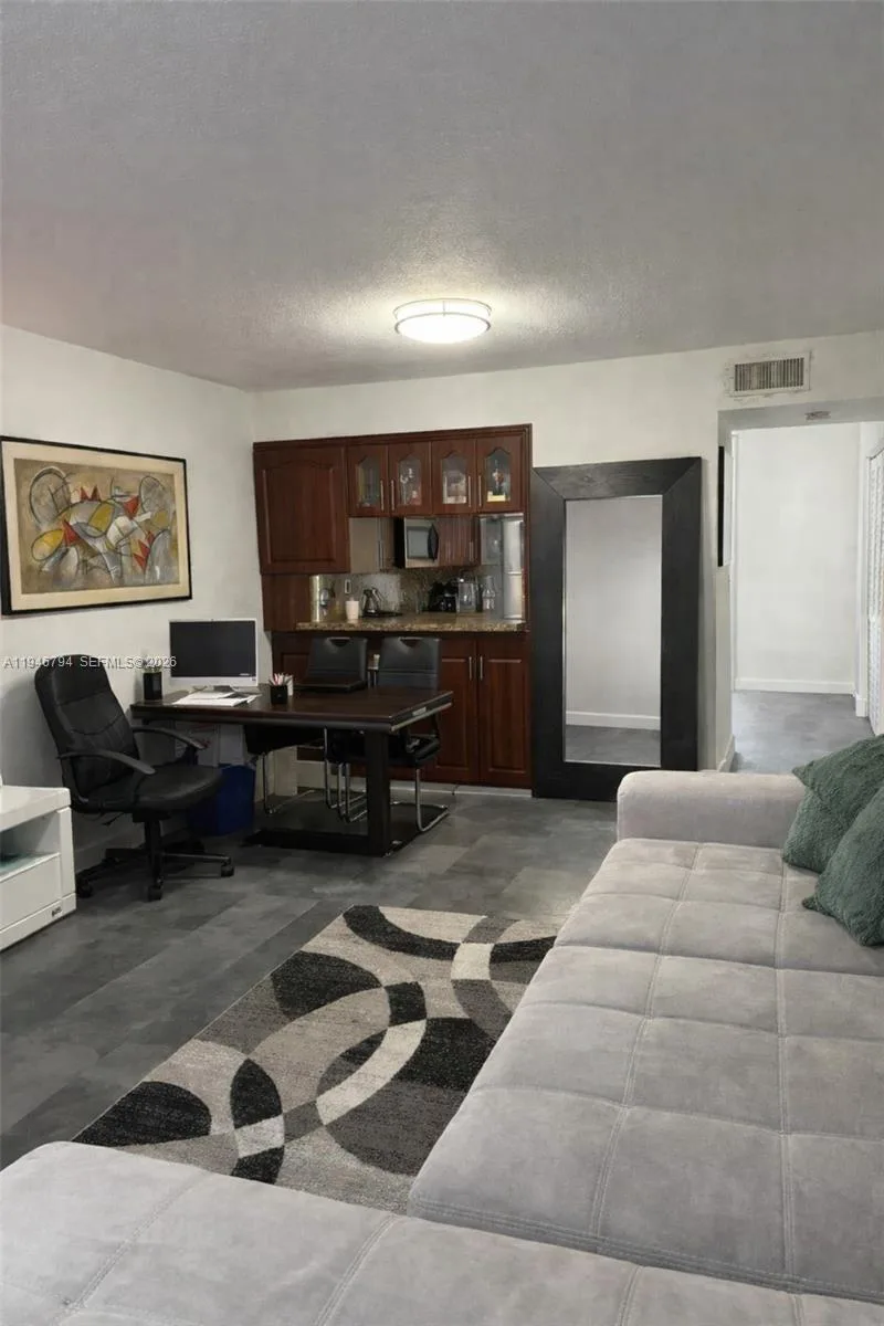 2190 W 60th St # 21201, Hialeah, FL 33016 photo 3