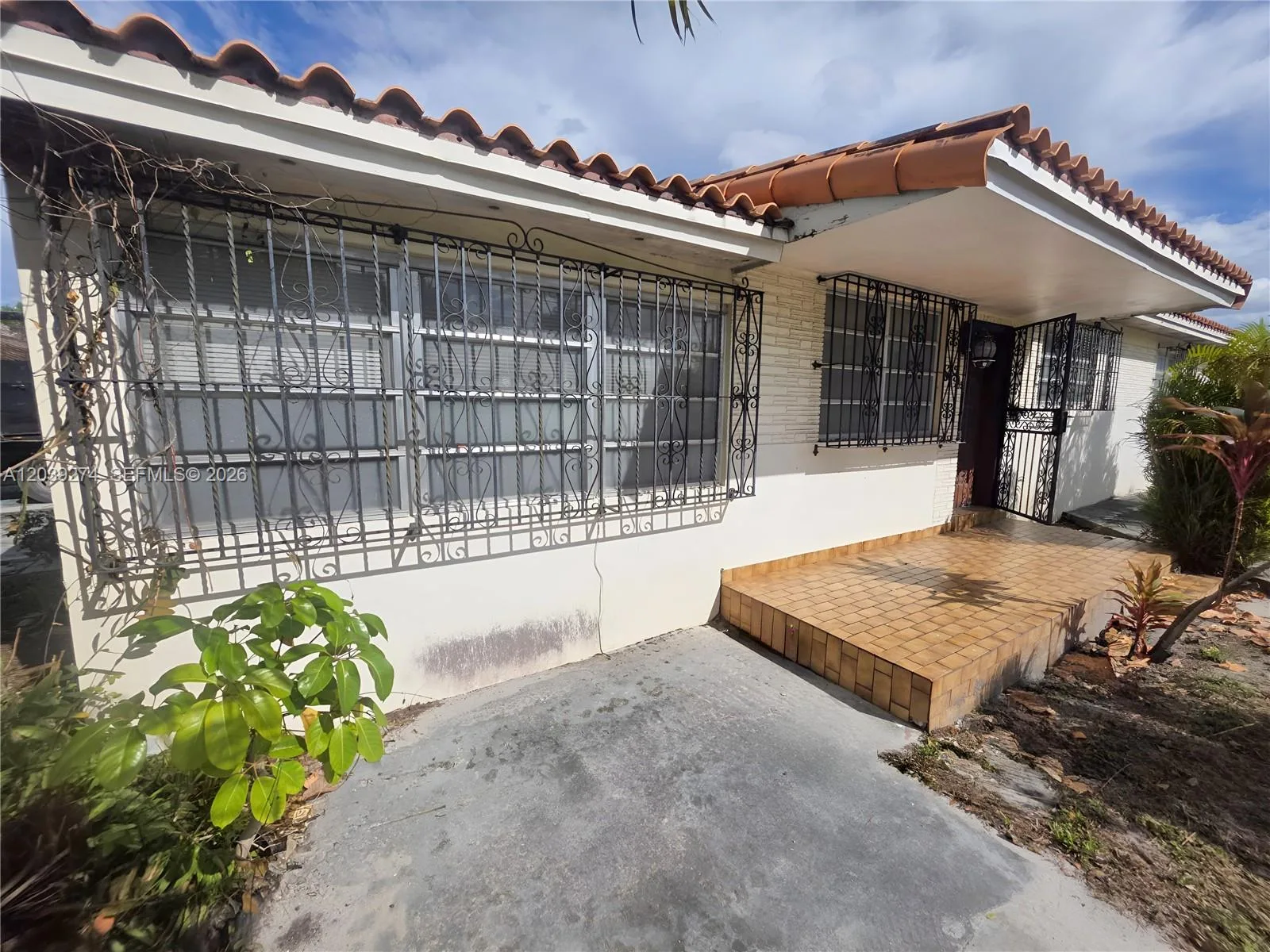 405 SE 4th Ave, Hialeah, FL 33010