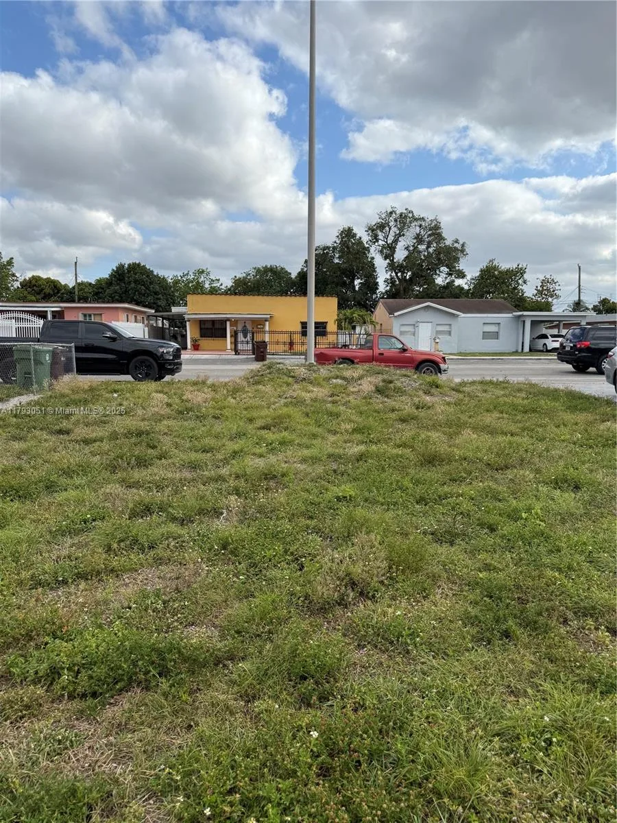 137 W 32 ST, Hialeah, FL 33012 photo 5