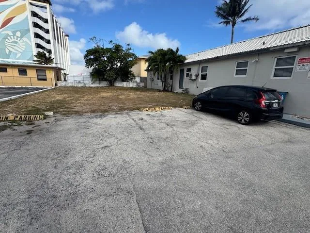 315 Mckinley Street, Hollywood, FL 33019 photo 3