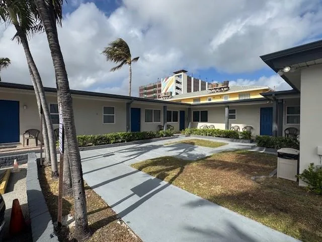 315 Mckinley Street, Hollywood, FL 33019 photo 6
