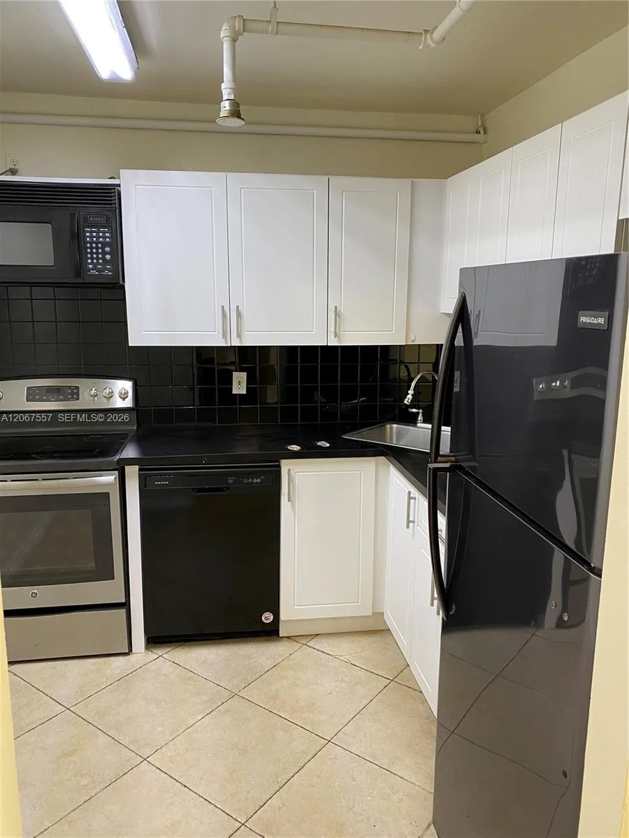 1470 NE 123rd St # A1406, North Miami, FL 33161 photo 2