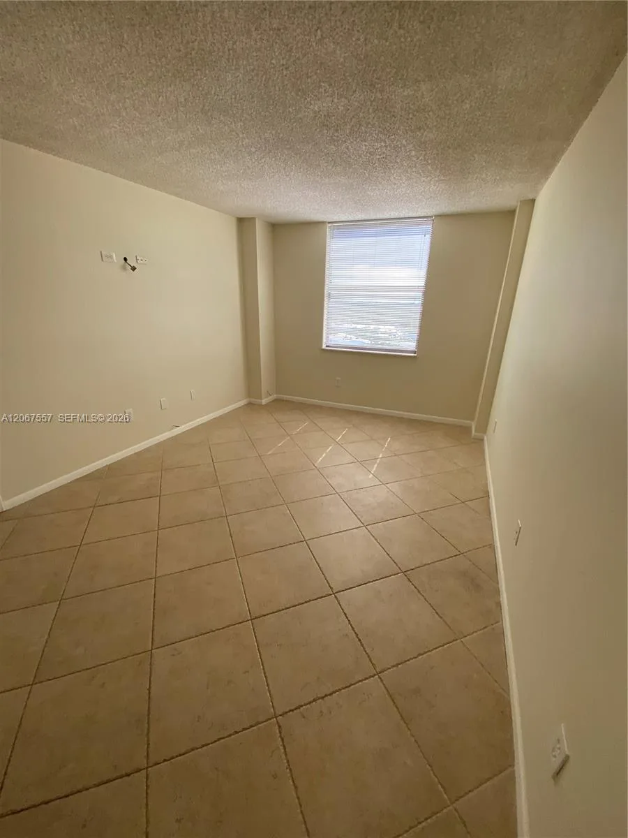 1470 NE 123rd St # A1406, North Miami, FL 33161 photo 3