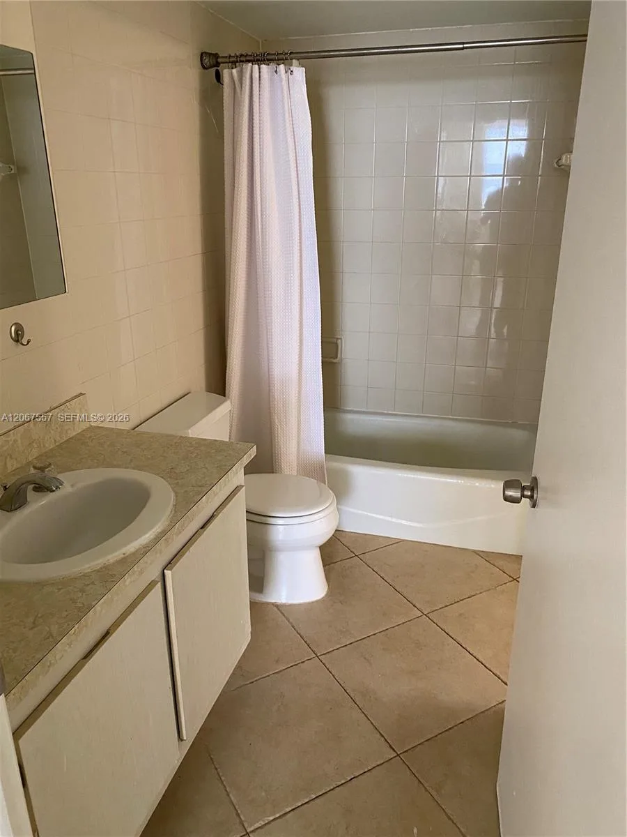 1470 NE 123rd St # A1406, North Miami, FL 33161 photo 5