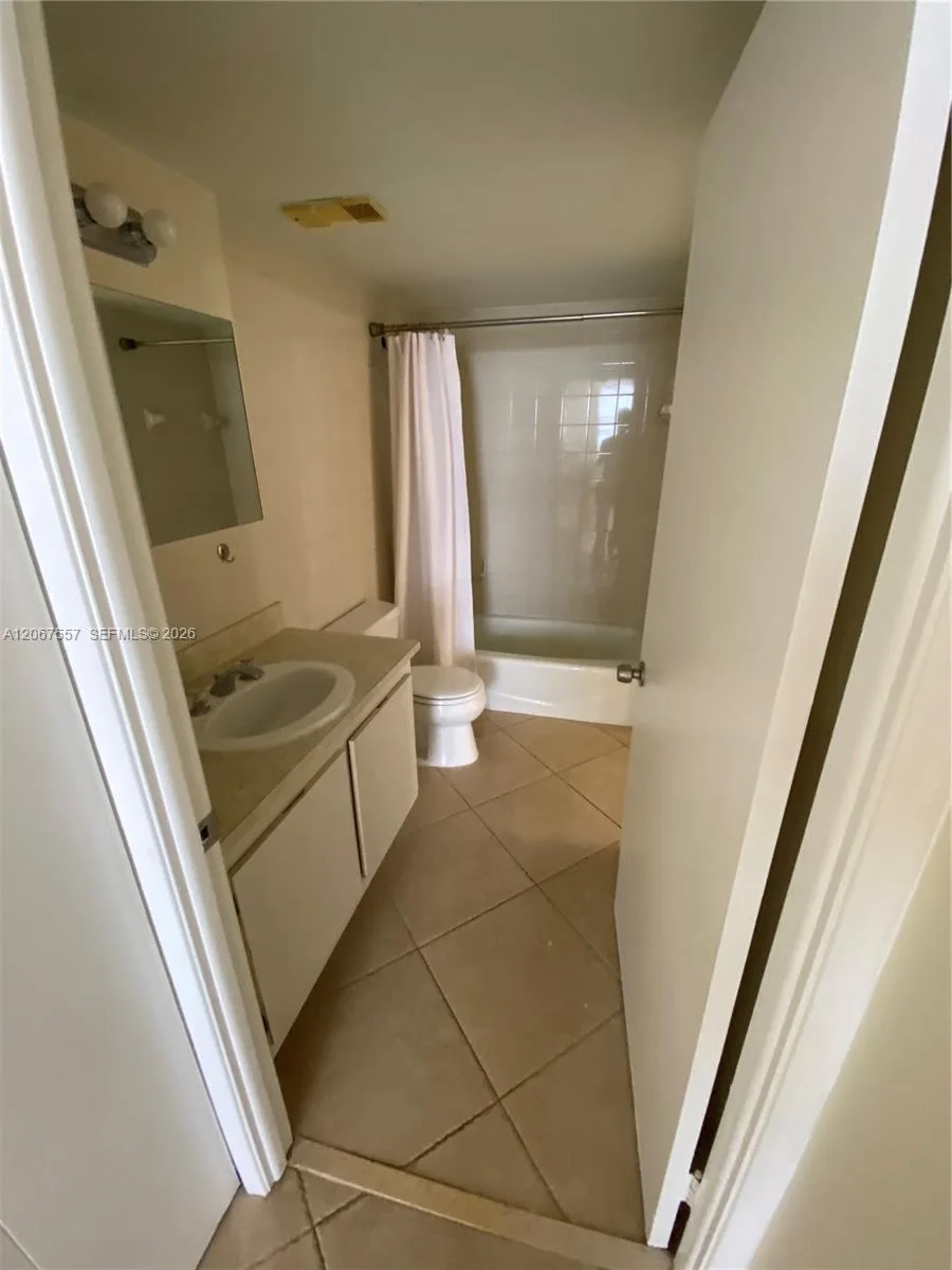 1470 NE 123rd St # A1406, North Miami, FL 33161 photo 6