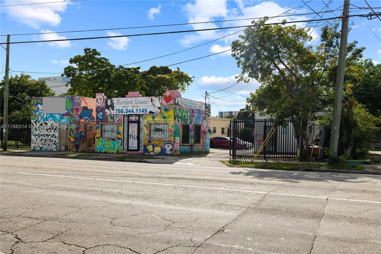 660,662,664 NW 29th St, Miami, FL 33127 photo 2