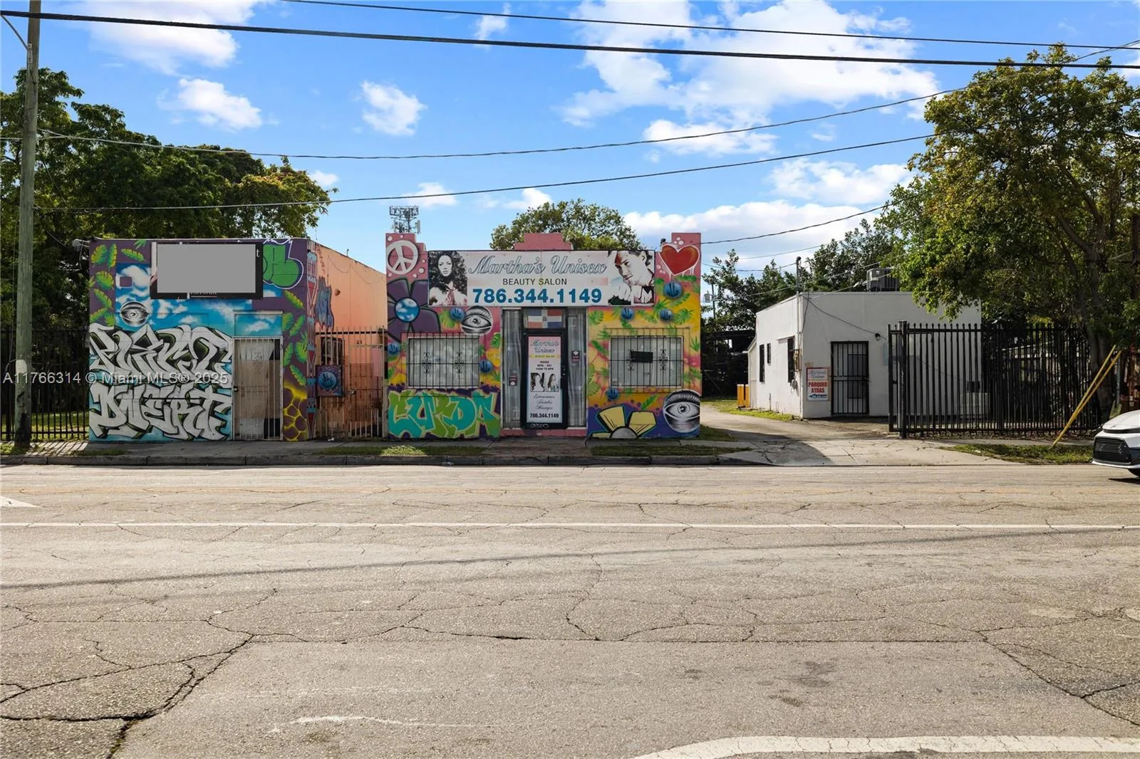 660,662,664 NW 29th St, Miami, FL 33127 photo 3