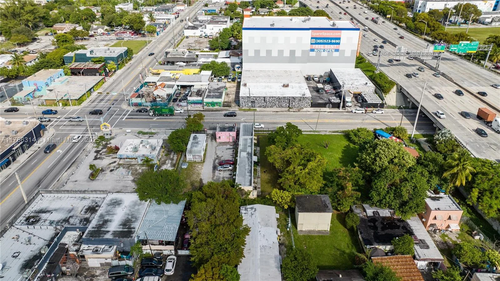 660,662,664 NW 29th St, Miami, FL 33127 photo 7