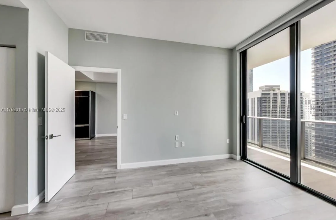 45 SW 9th St # 4104, Miami, FL 33130 photo 11