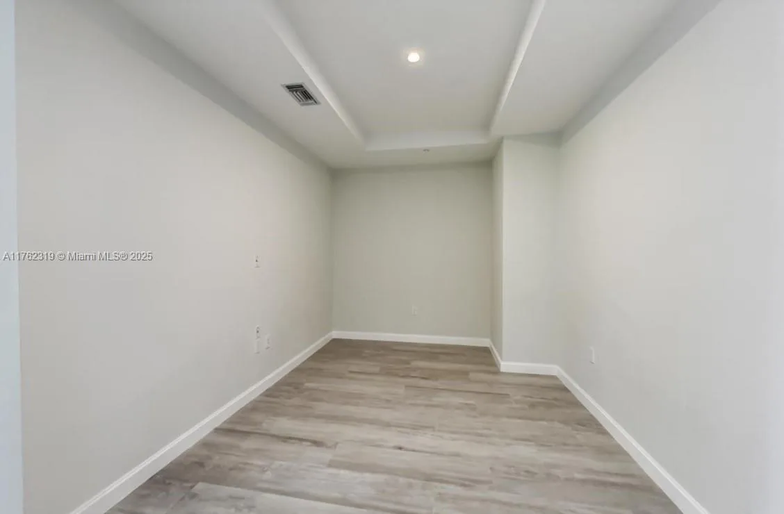 45 SW 9th St # 4104, Miami, FL 33130 photo 6