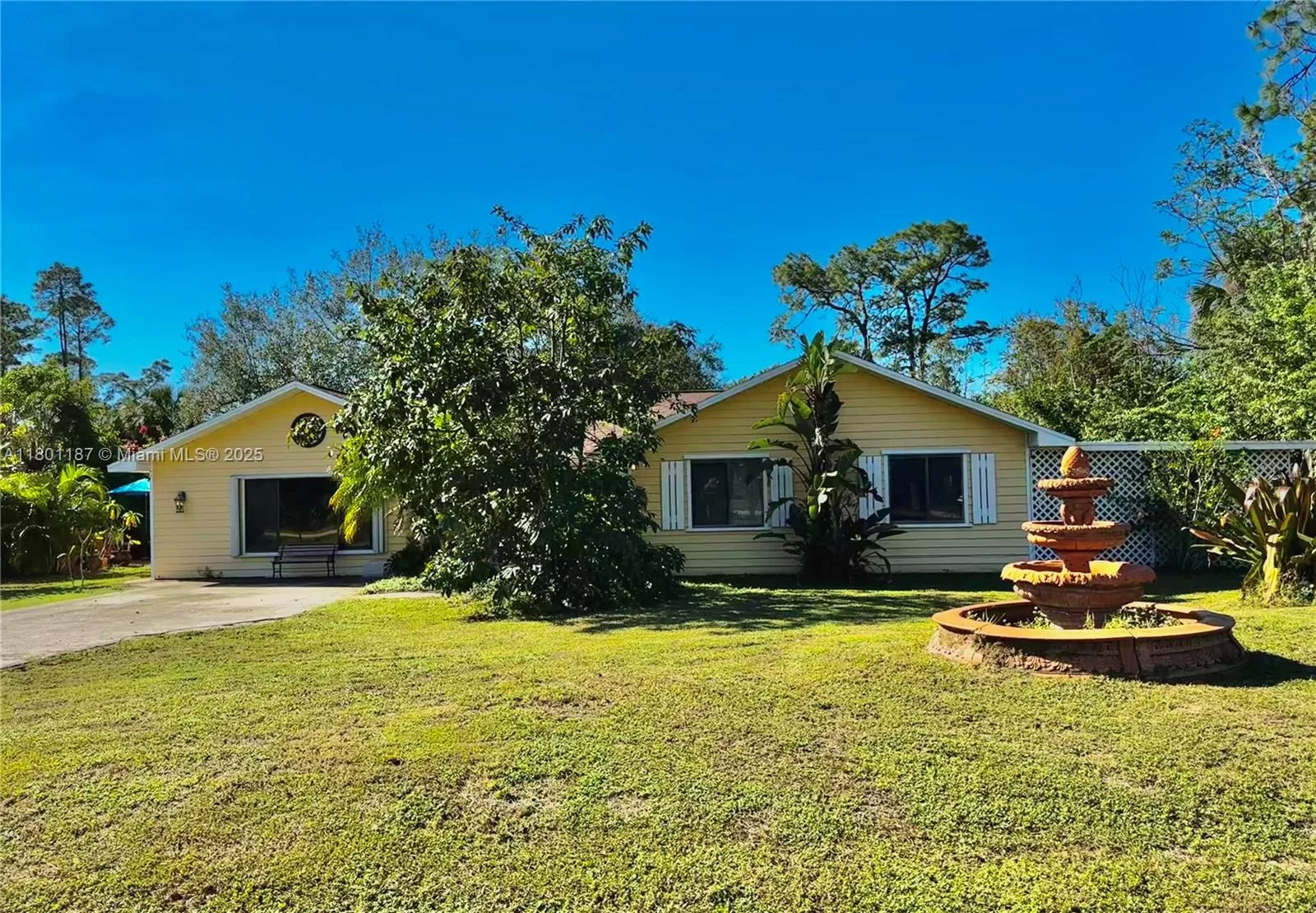 413 Richmond Ave N, Lehigh Acres, FL 33972 photo 2