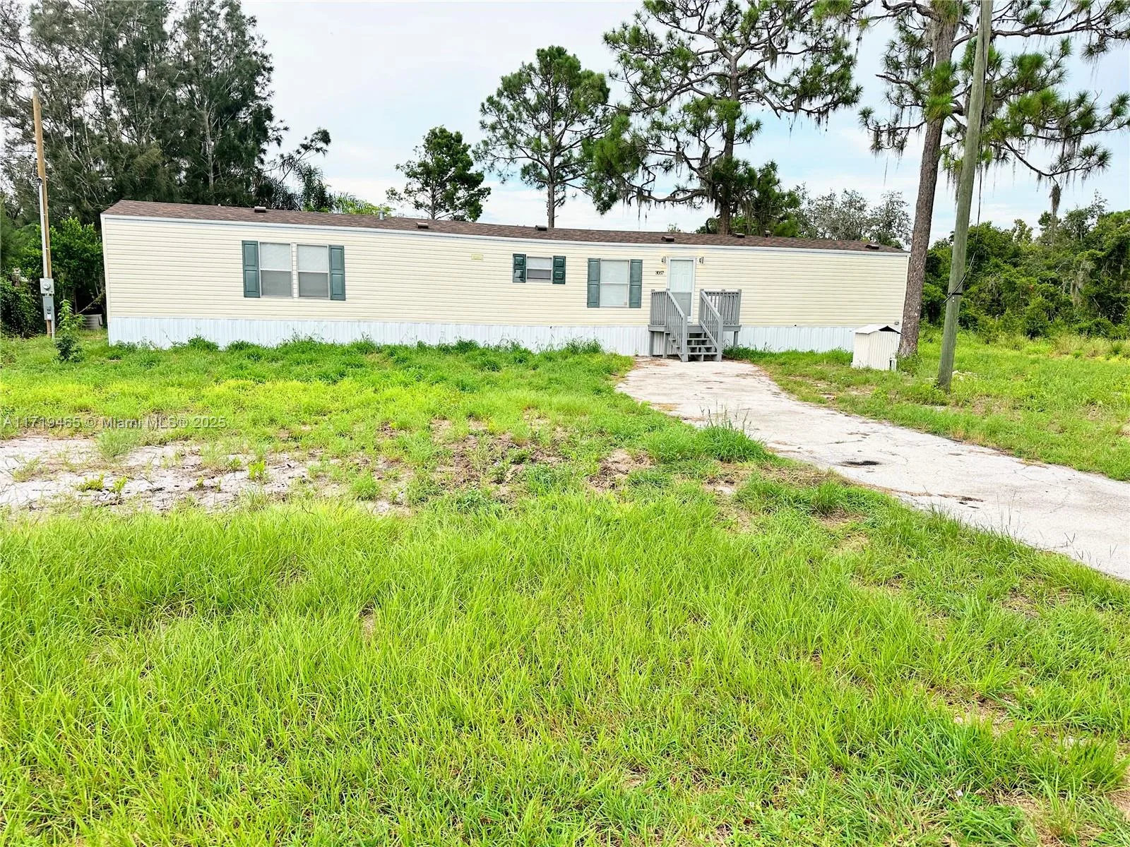3057 Holiday Beach Drive, Avon Park, FL 33825