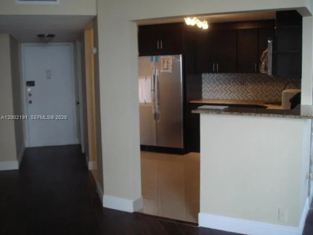 2750 NE 183rd St # 2607, Aventura, FL 33160 photo 2