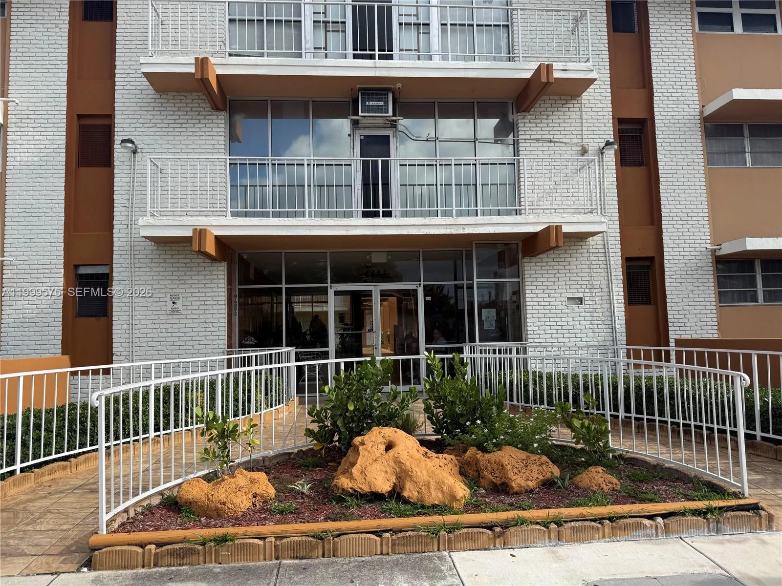 3881 W Flagler St # 318, Miami, FL 33134