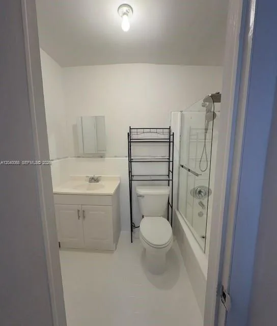 5641 SW 39th St, West Park, FL 33023 photo 4