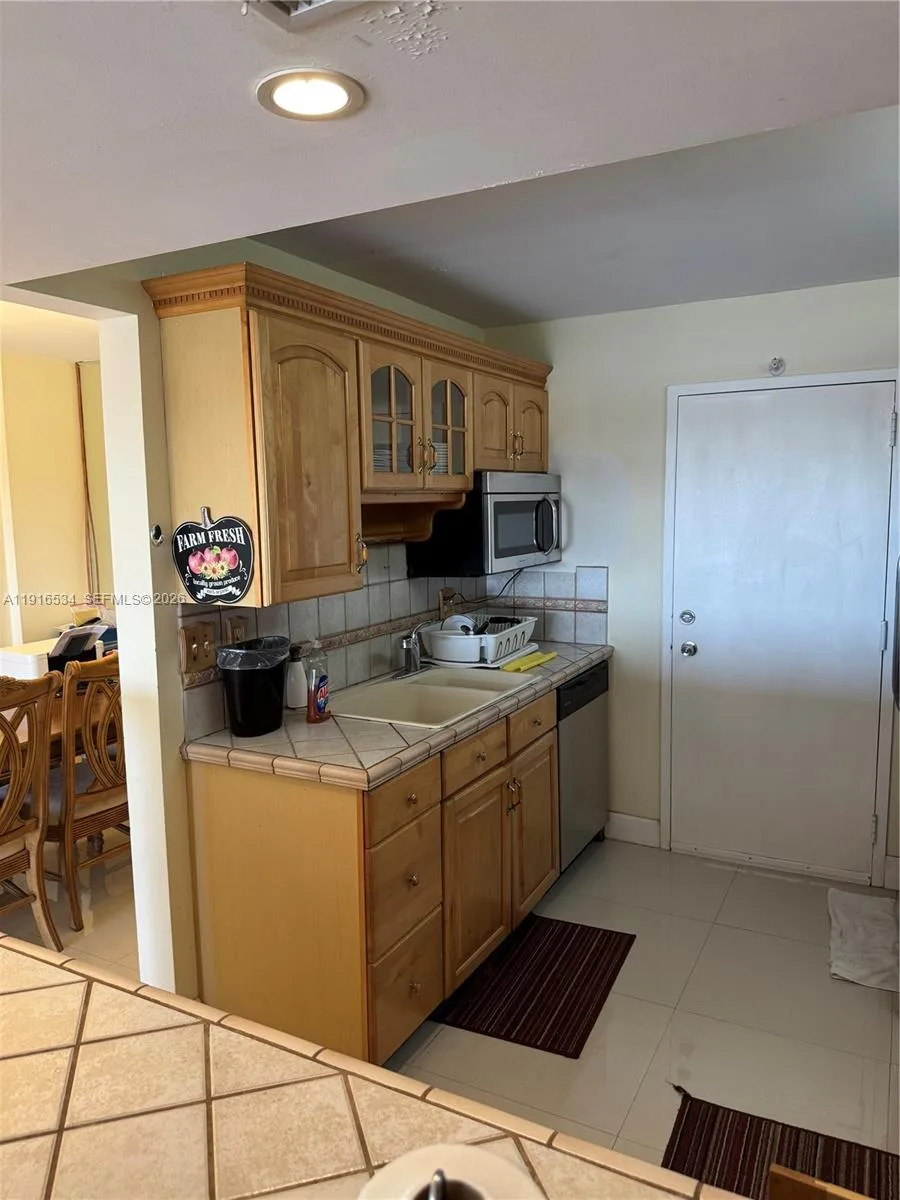 800 NE 195th St # 714, Miami, FL 33179 photo 7