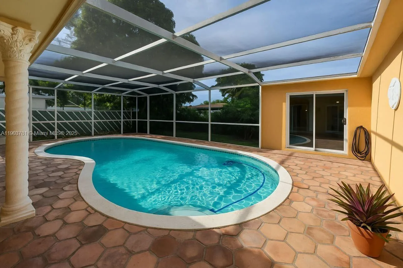 6391 SW 34th St, Miramar, FL 33023