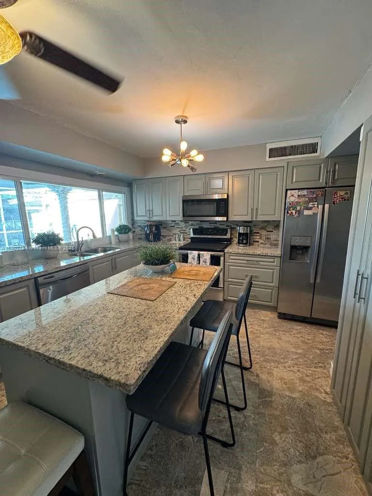 6391 SW 34th St, Miramar, FL 33023 photo 3