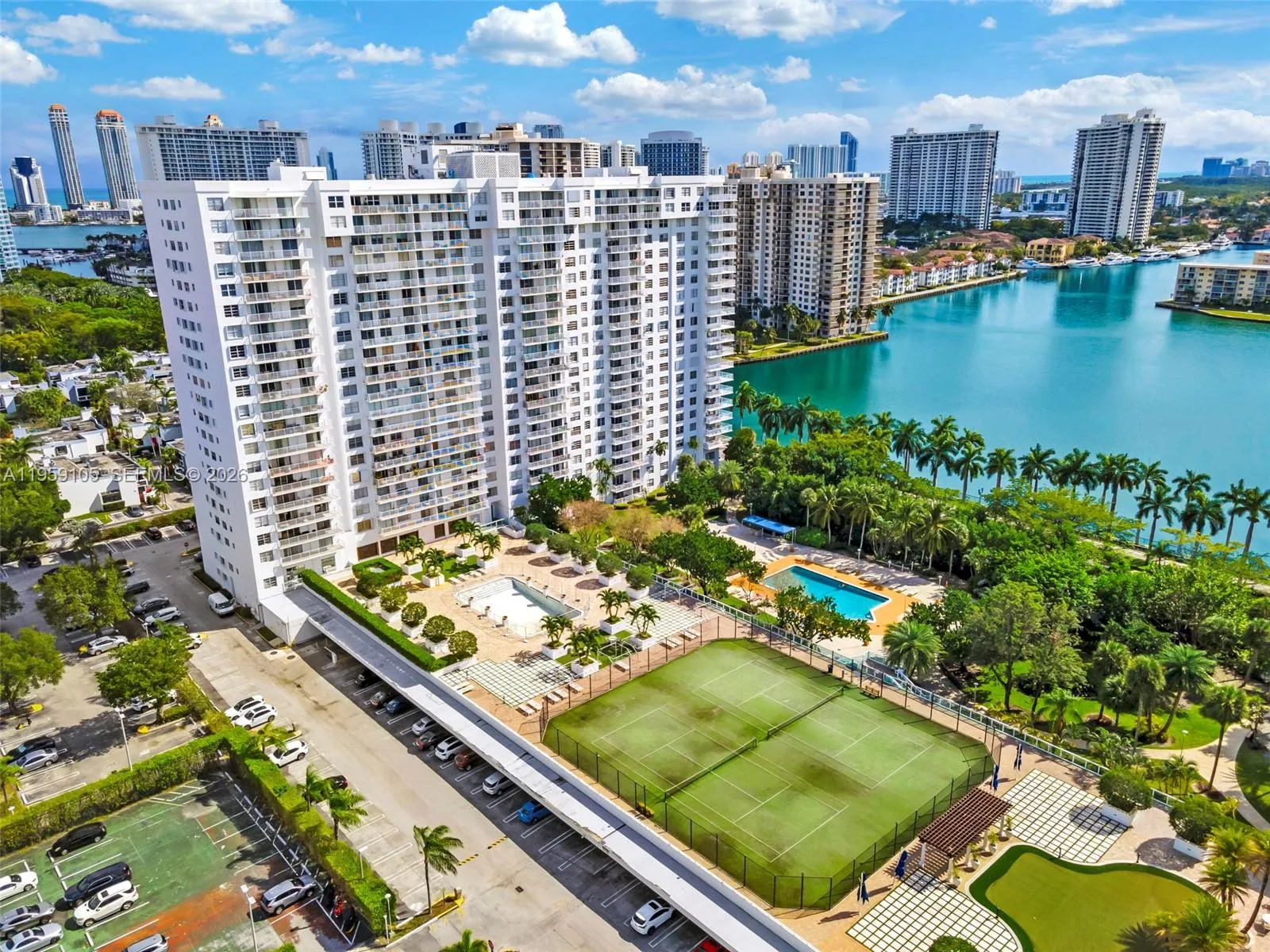2851 NE 183rd St # 803E, Aventura, FL 33160