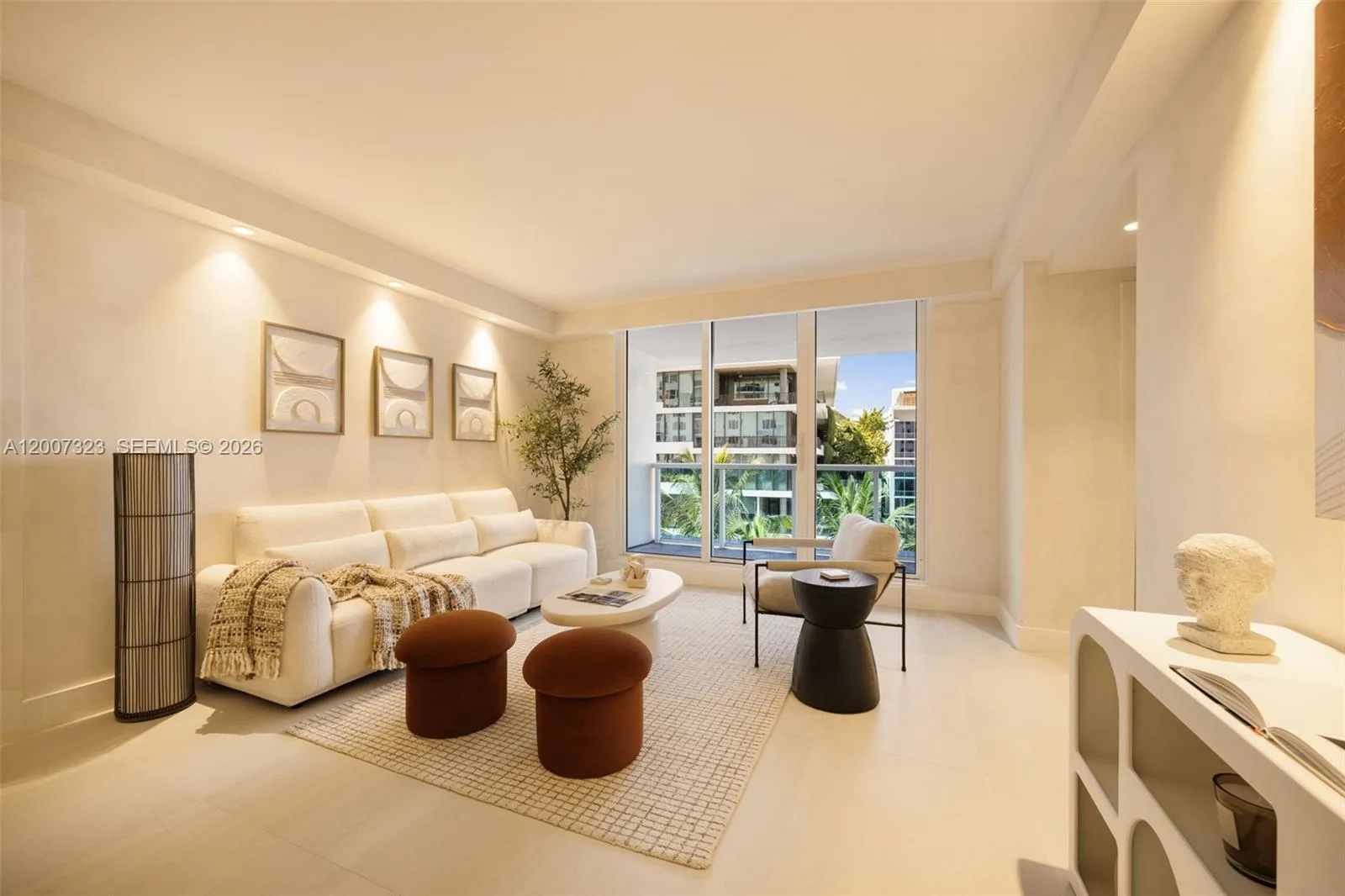 2301 Collins Ave # 526, Miami Beach, FL 33139