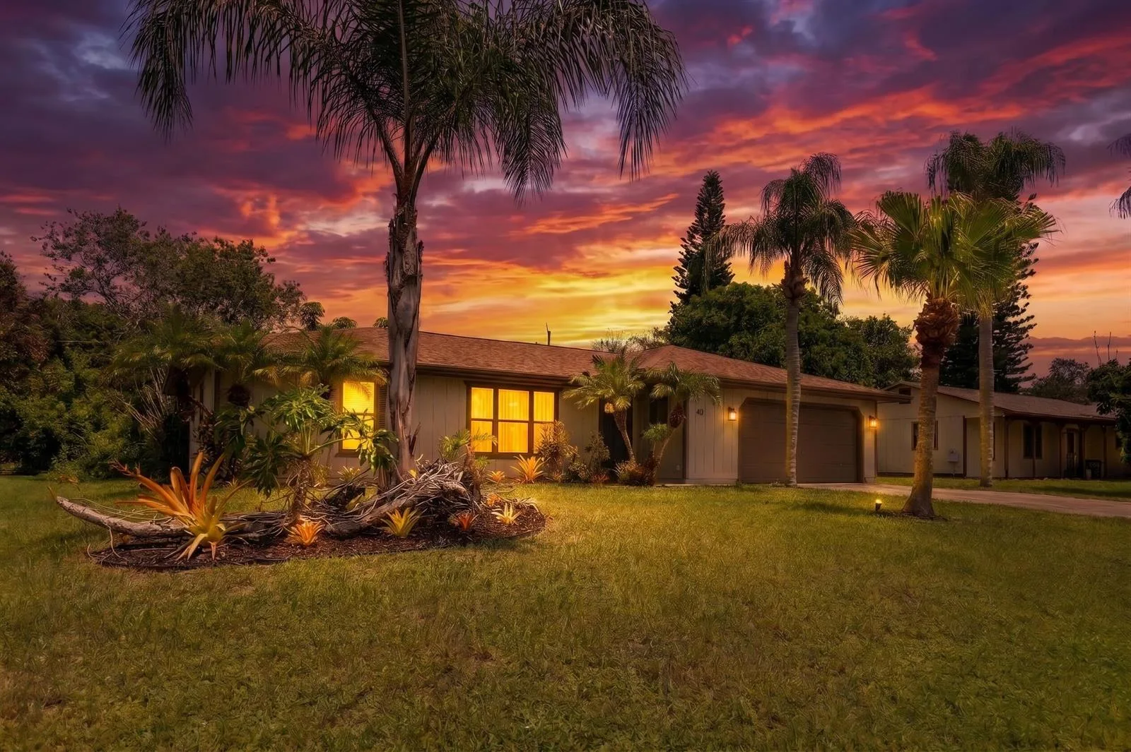 471 SE Lancaster Avenue, Port St. Lucie, FL 34984
