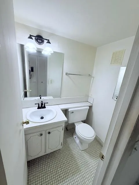 128 Upminster F, Deerfield Beach, FL 33442 photo 13
