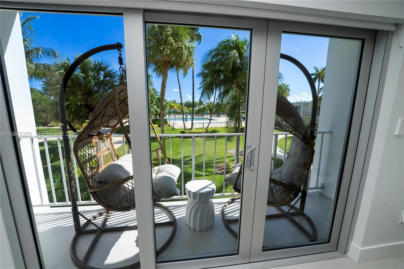 881 Ocean Dr # TH15, Key Biscayne, FL 33149 photo 5