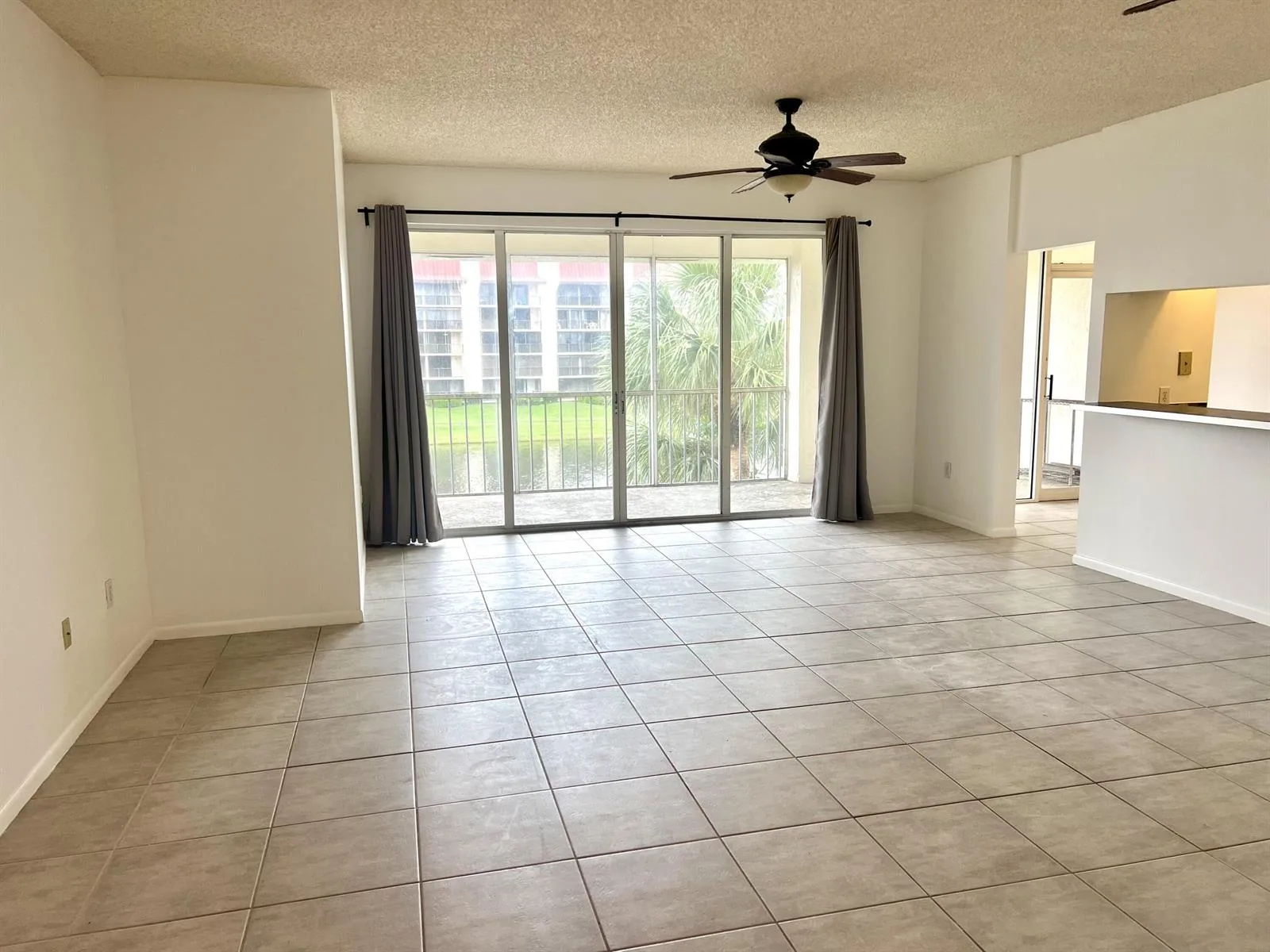 108 Half Moon Circle # B3, Hypoluxo, FL 33462 photo 5