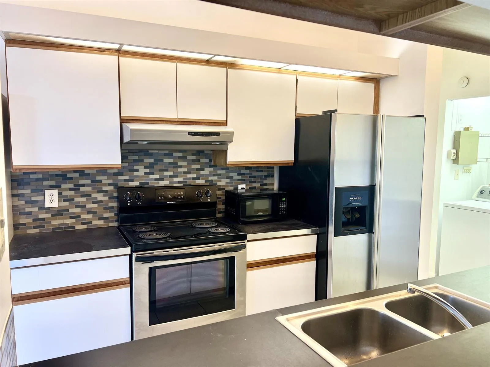 108 Half Moon Circle # B3, Hypoluxo, FL 33462 photo 8