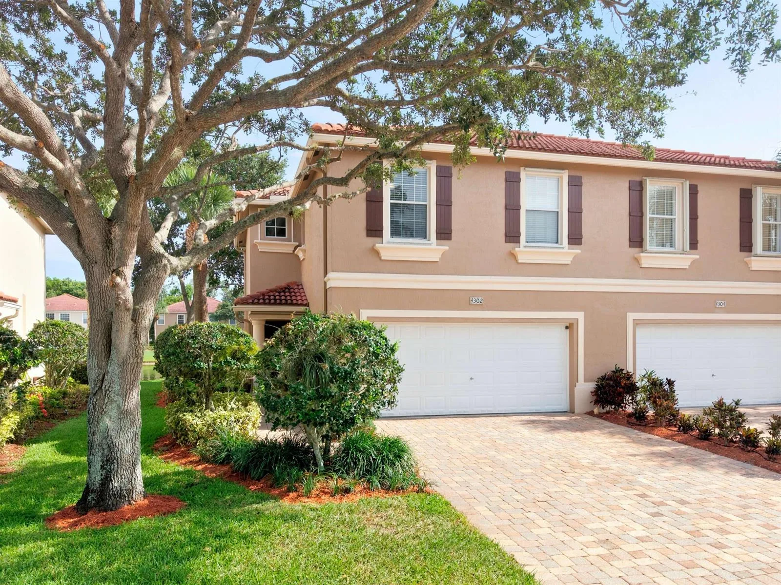 4302 Windmill Palm Way, FL 33463