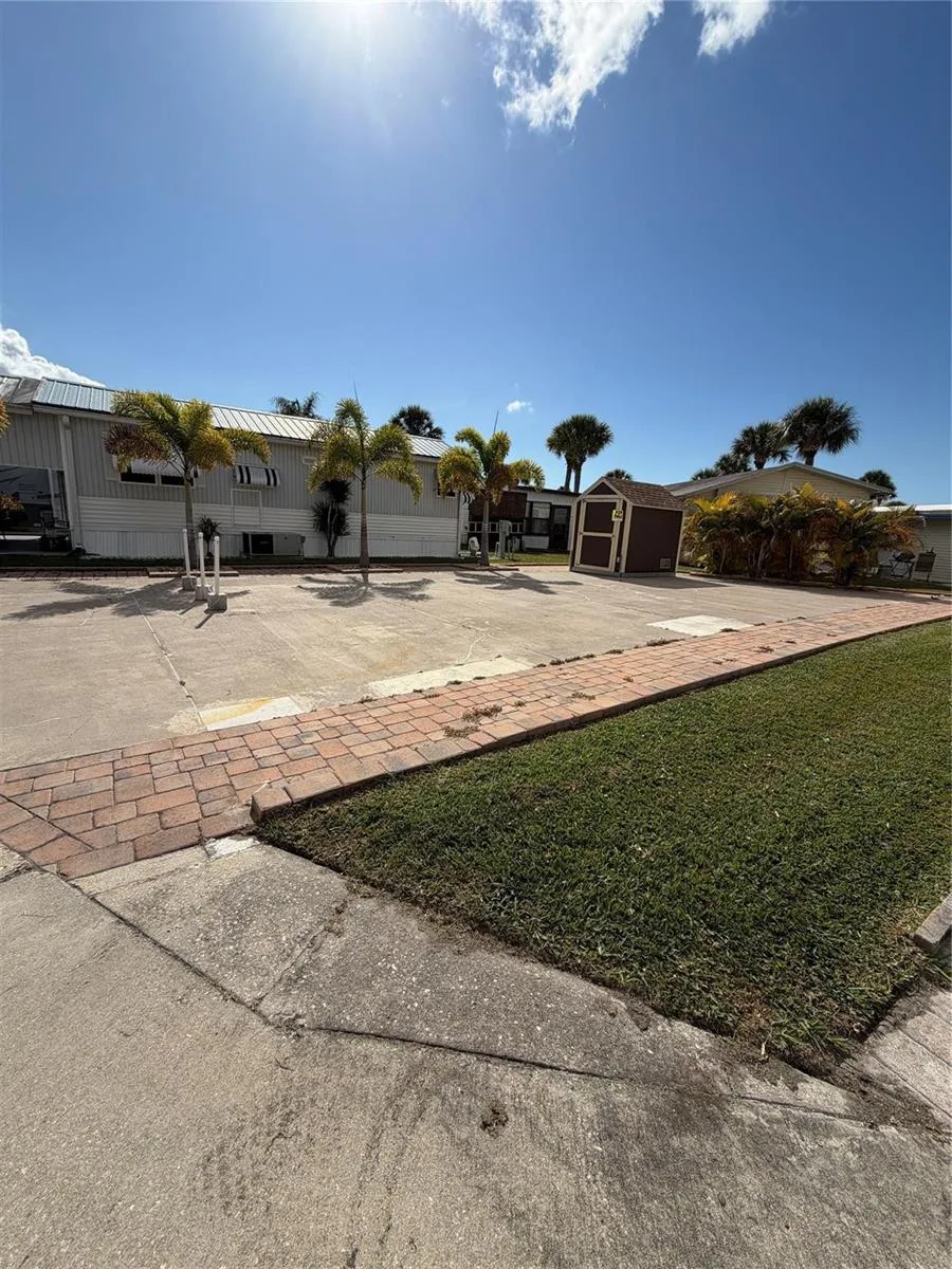 6614 SE 53rd Lane, Okeechobee, FL 34974 photo 2