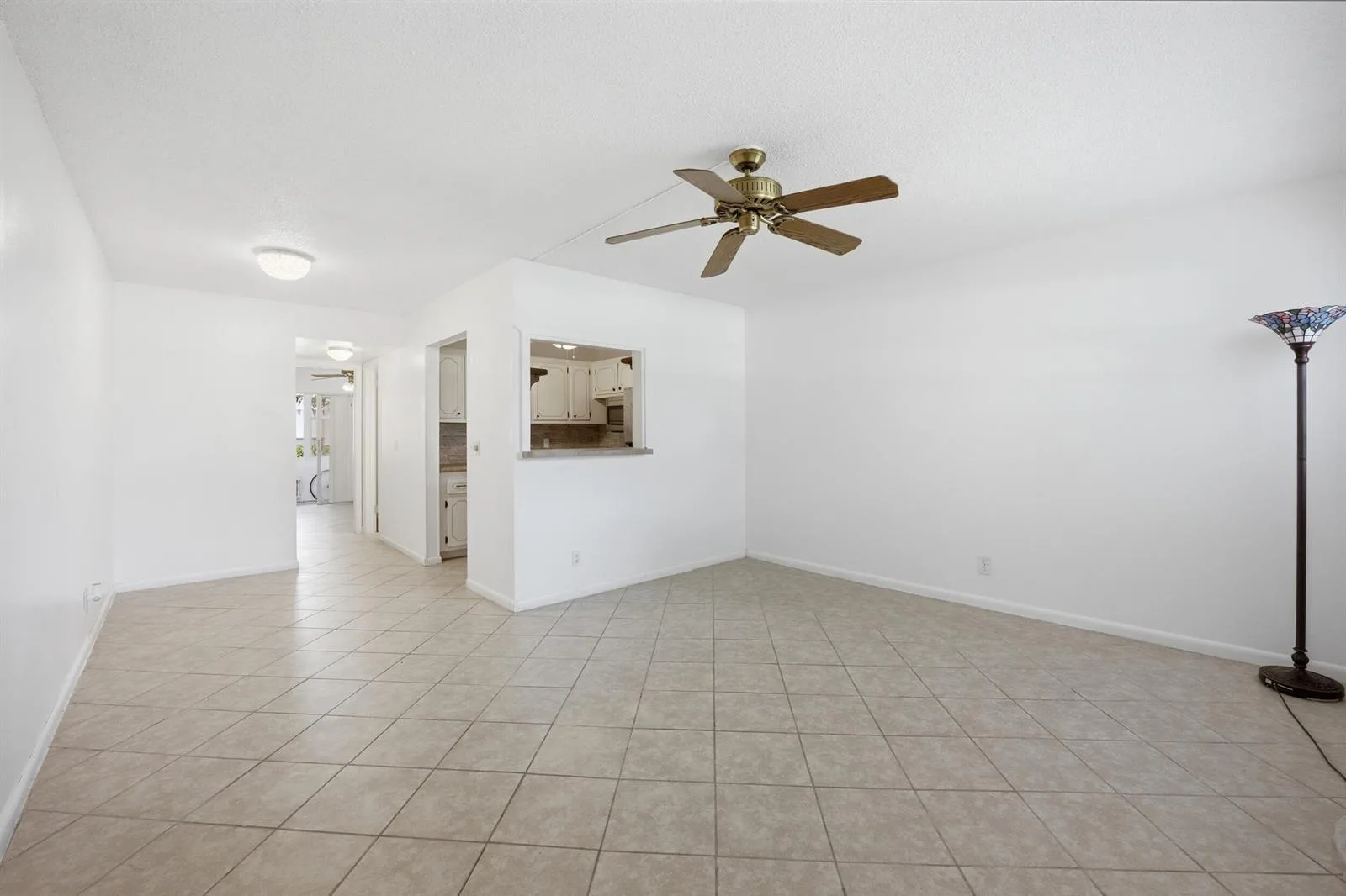 98 E Cambridge E, West Palm Beach, FL 33417 photo 5