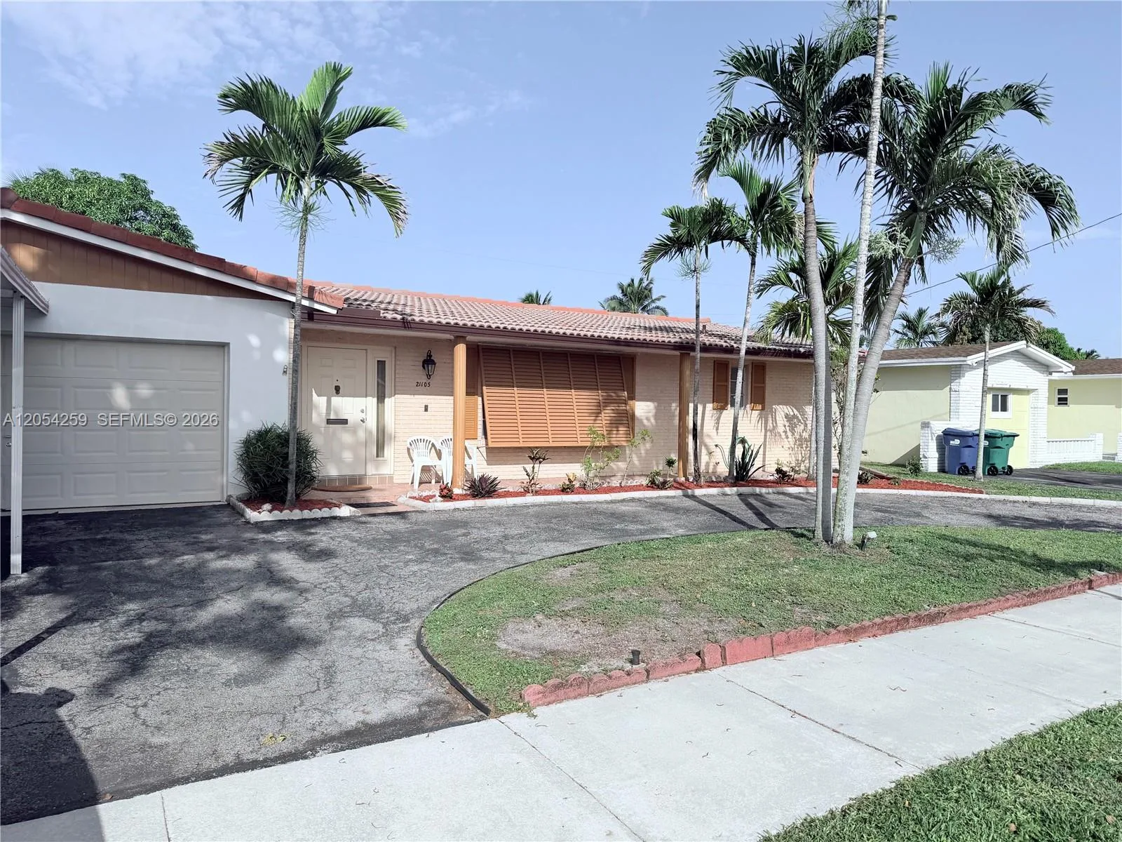 21105 NW Miami Ct, Miami Gardens, FL 33169 photo 2