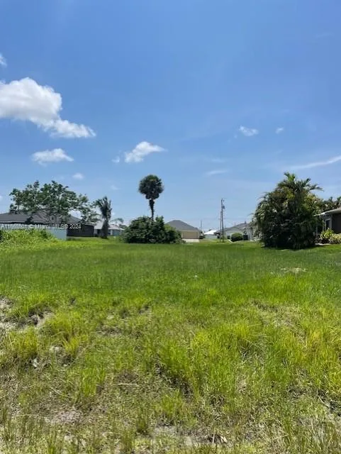 2702 NE 7TH AVE, Cape Coral, FL 33909