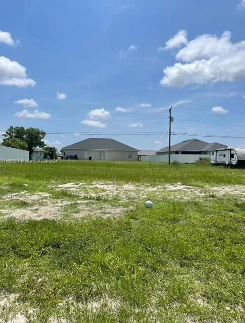 2702 NE 7TH AVE, Cape Coral, FL 33909 photo 5