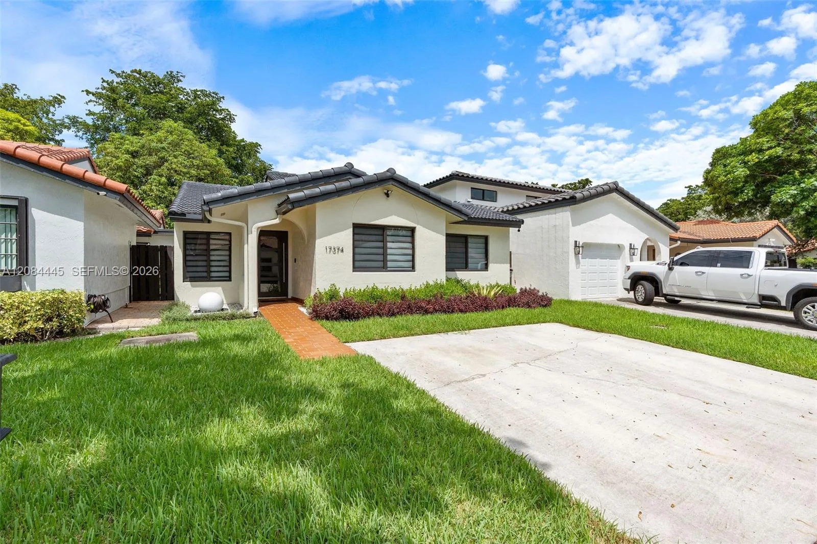 17374 NW 66th Pl, Hialeah, FL 33015
