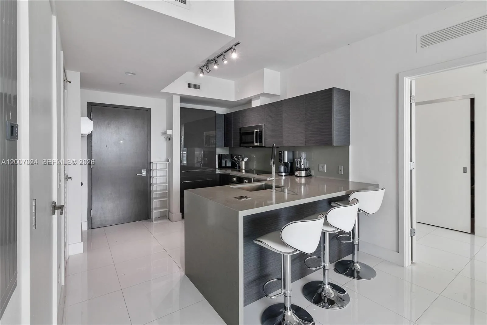 1080 Brickell Ave # 3502, Miami, FL 33131 photo 6