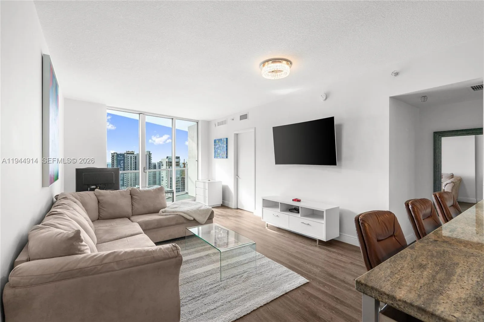 185 SW 7th St # 2702, Miami, FL 33130 photo 10
