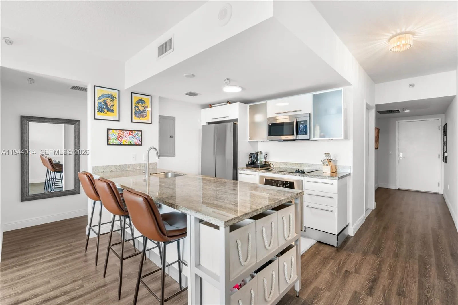 185 SW 7th St # 2702, Miami, FL 33130 photo 8