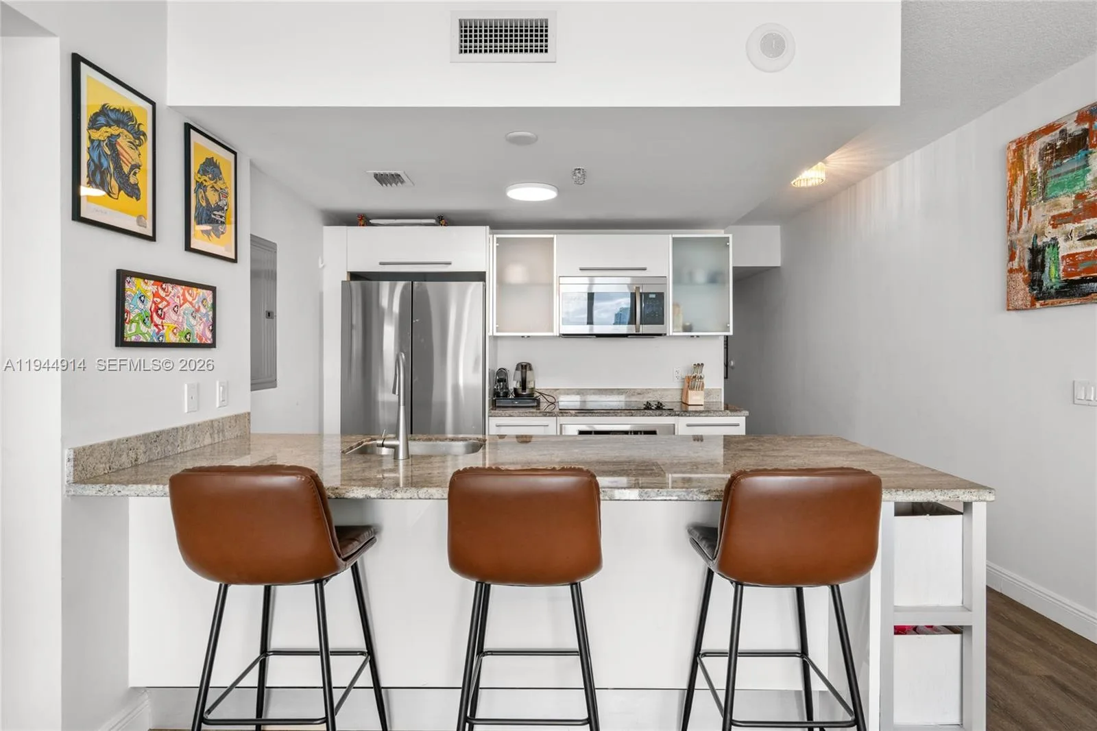 185 SW 7th St # 2702, Miami, FL 33130 photo 9