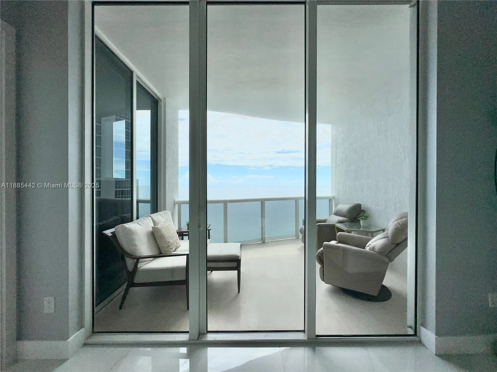 15901 Collins Ave # 2406, Sunny Isles Beach, FL 33160 — zdjęcie 4